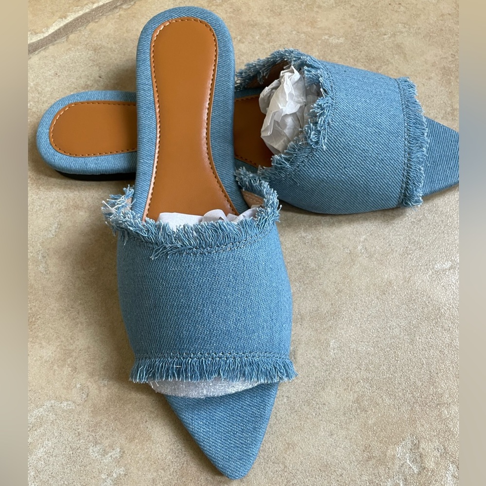 NWOT Denim Flat Slipper or Sandal Sz US8/EU39